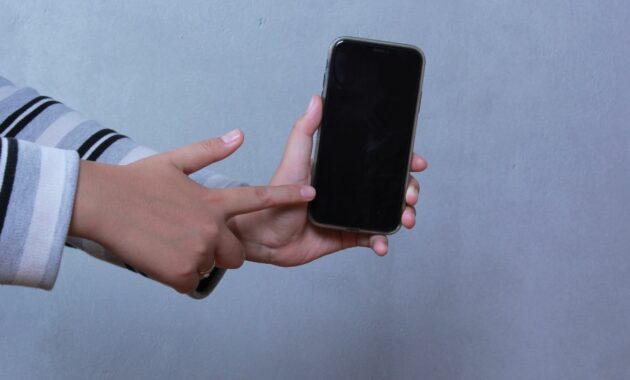 Cara Memperbaiki Layar HP Tidak Bisa Disentuh