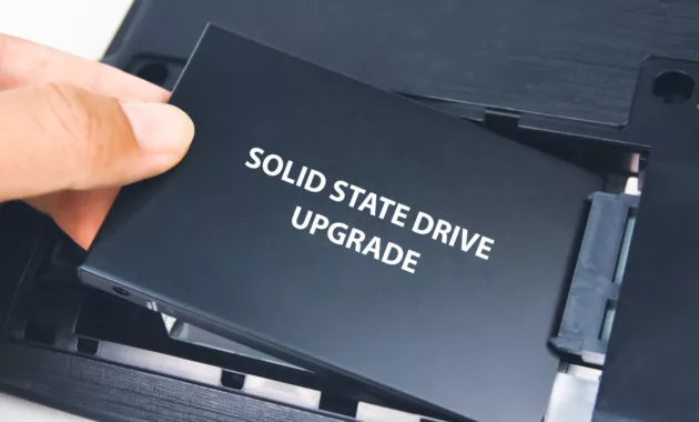 Cara Memasang SSD di Laptop